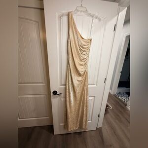 Calvin Klein Radiant Gold One Shoulder Metallic Evening Gown Size 10